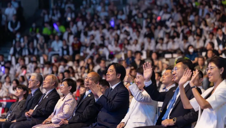 逆轉人設？賴清德向韓國瑜、盧秀燕示好　2媒體人怒轟：輕浮、莫名其妙！