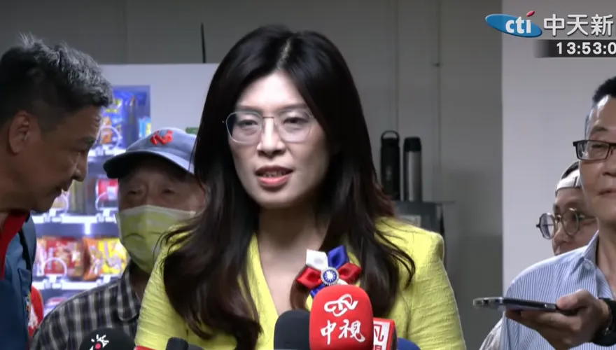 遭爆助講反罷「收車馬費」　鄭麗文直球對決：人在做天在看