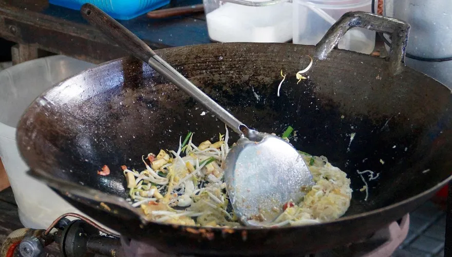 大讚辣油極致美味！他20多歲就罹大腸癌　醫：加工肉也要當心