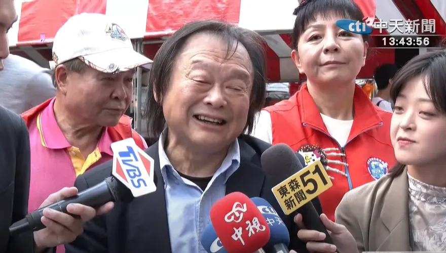 蔡鎤銘/「從從容容」與「連滾帶爬」的時代共鳴