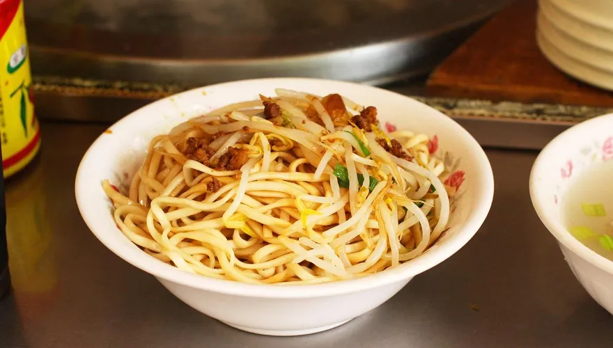 吃完血糖就失控！營養師點名「麻醬麵、羹麵」是碳水炸彈