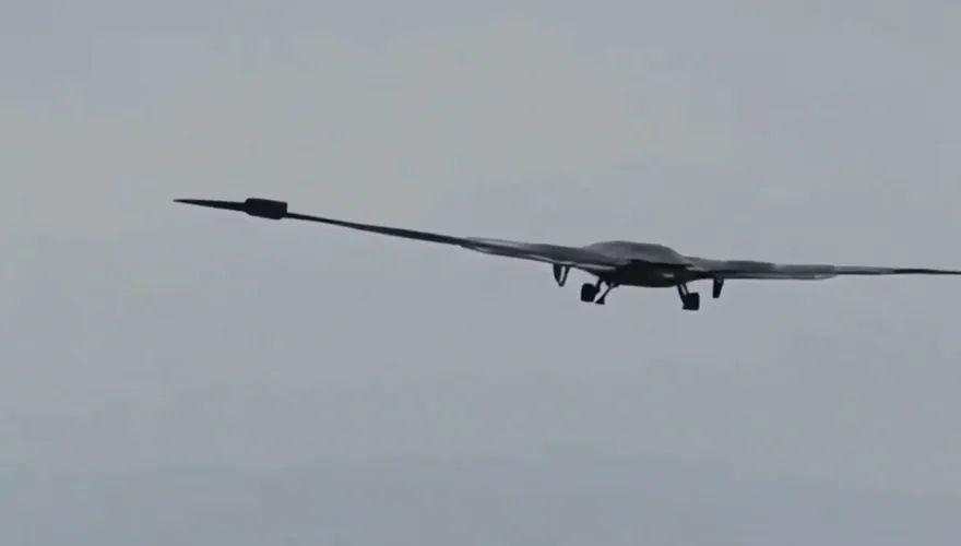 影/翼展42公尺！陸大型隱形無人機GJ-X首次空中曝光