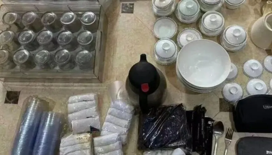 杯子、刀叉、水壺都不放過！南航空警遭妻爆料　狂A機艙物品