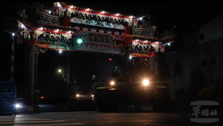 陸軍首度「陸勝1號」操演　北、中兩軍夜間機動即將對陣