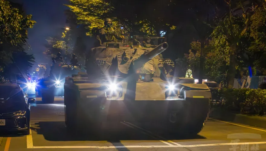 「陸勝1號」操演CM11戰車冒濃煙　軍方：柴油引擎正常狀況