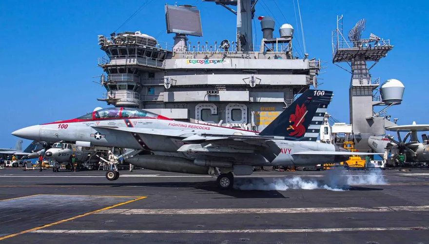 美國海軍累了嗎？　尼米茲號航艦連2架軍機失事墜入南海