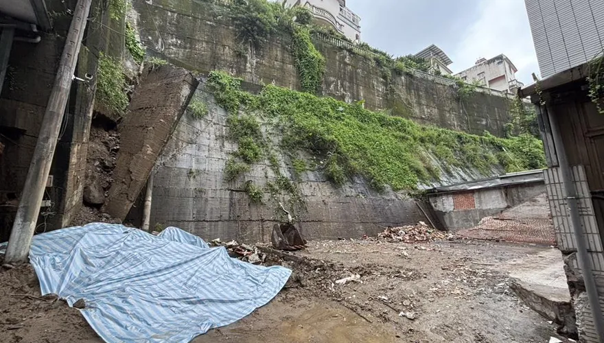 豪雨釀新店擋土牆坍塌　錦繡、碧瑤社區啟動第2波撤離