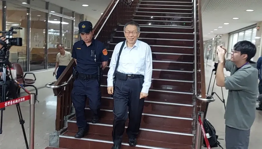 柯文哲當庭向張景森說：你沒選舉　你有選舉你也會坐在這裡