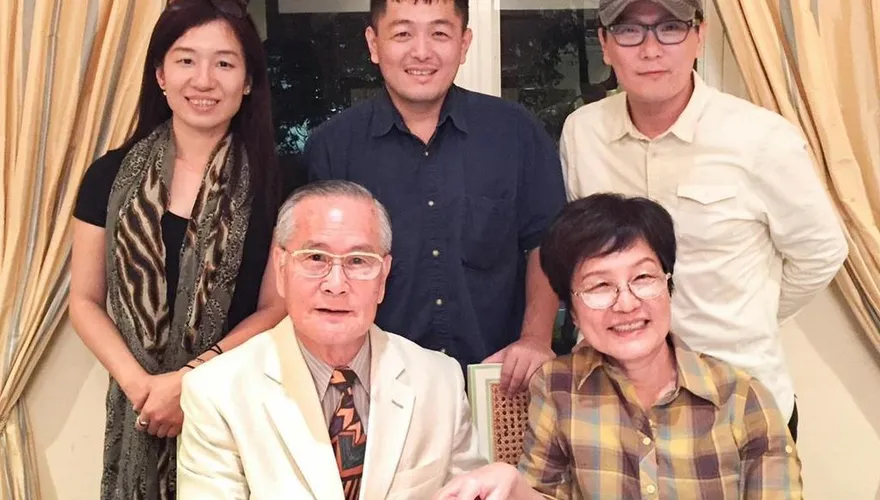 孝親獎/張信哲首挑戰台語歌〈皺紋寫字〉　孝順獻給85歲媽媽