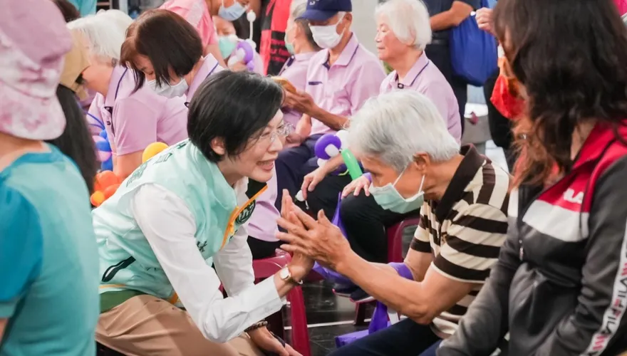 林佳龍力挺林岱樺掀熱議　賴瑞隆、邱議瑩、許智傑都回應了