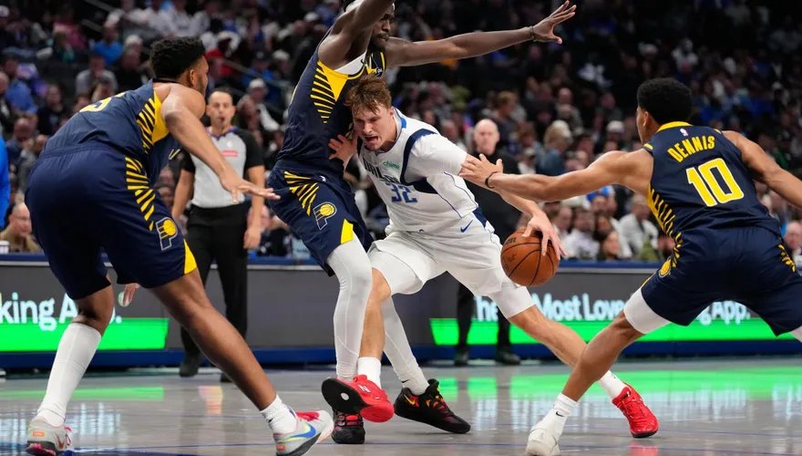 NBA/狀元扛大旗！獨行俠戴維斯傷退　「旗子哥」雙十馴服溜馬