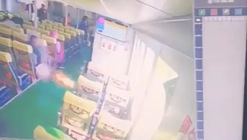 影/乘客行動電源突爆炸　澎湖交通船險釀火燒船！