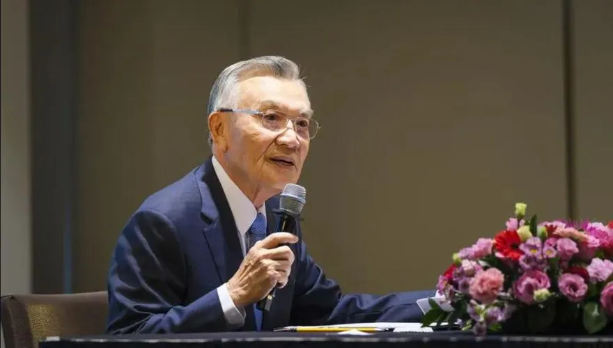 林信義與黃循財閉門晤談　APEC代表團：氣氛融洽
