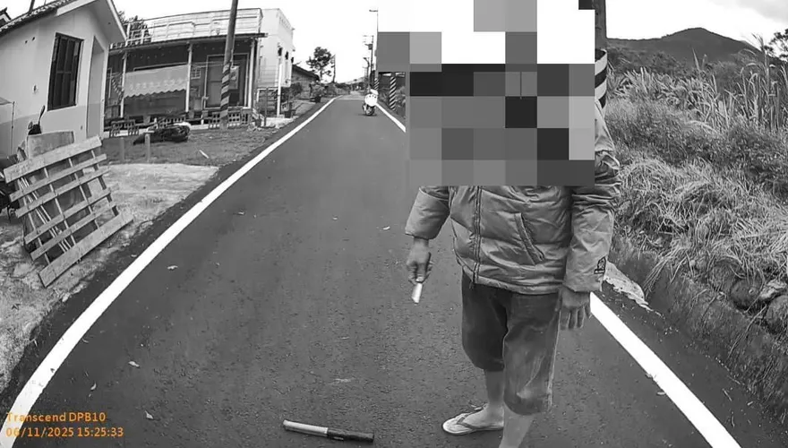 影/花蓮通緝男違規拒捕「持刀襲警」　路邊劫車逃逸中