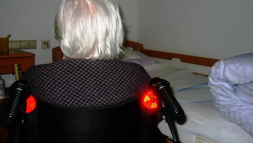 長照悲歌！多次求救被拒　日71歲女殺害102歲失智母親
