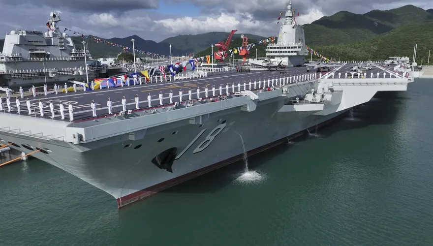 中美超級航母比一比！美媒曝福建艦獲壓倒性優勢「終極關鍵」