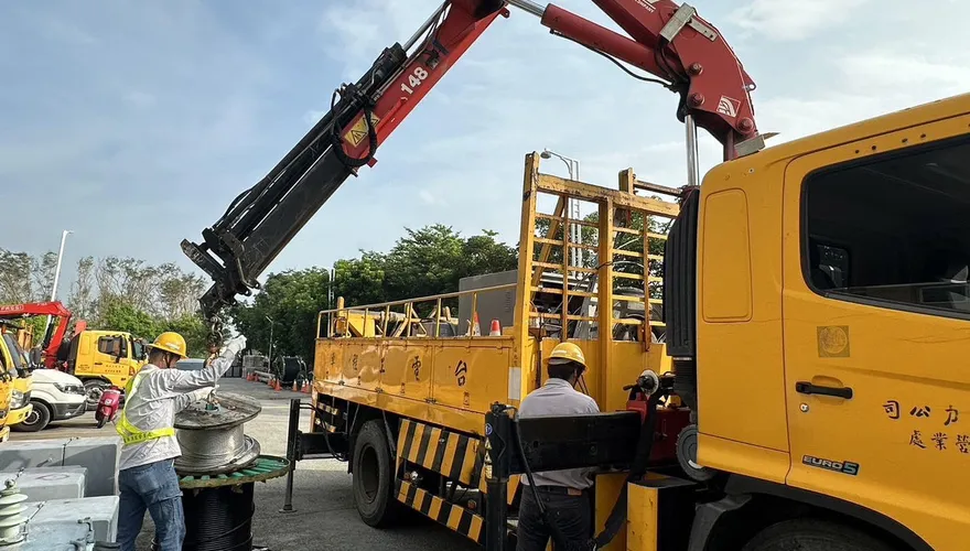 鳳凰颱風逼近！台電動員4千人待命　全力戒備防颱