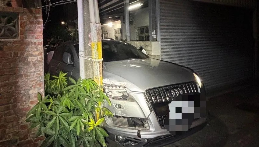影/苗栗警匪追逐！300萬奧迪Q7「穩塞」巷裡　毒蟲跑了