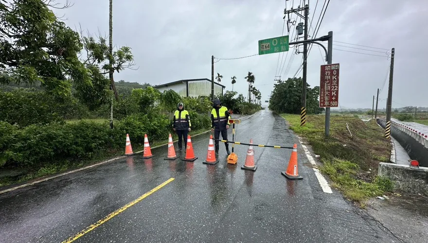 鳳凰來襲立入禁止！花蓮瑞港公路緊急封閉