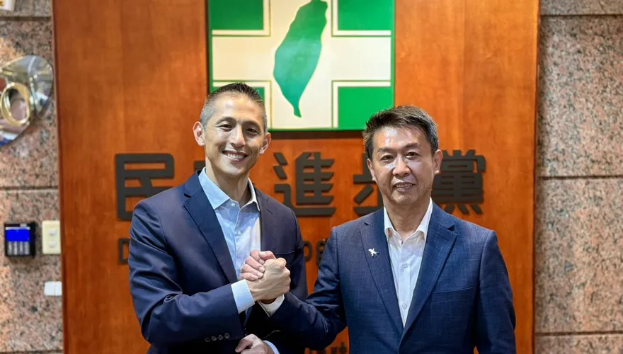 綠營真有合體了！　吳怡農、許智傑聯手打造最強南北連線