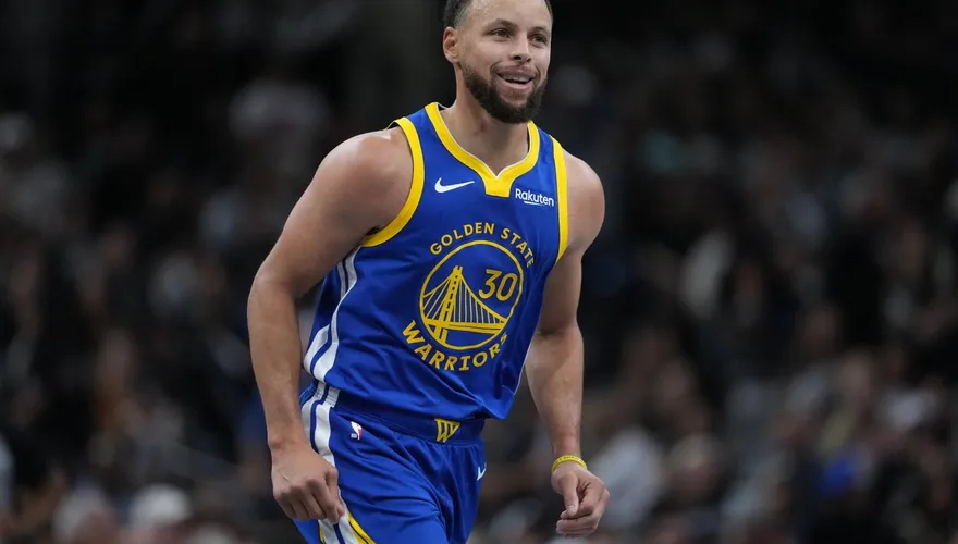 NBA/美媒爆柯瑞出走UA真相　未簽「女版柯瑞」成導火線