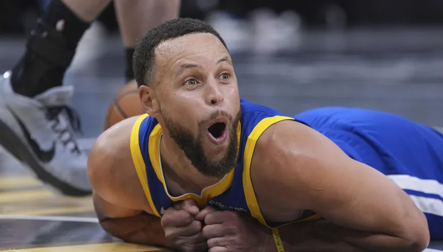 NBA/「超越詹皇追平喬丹」狂寫紀錄！柯瑞轟49分率勇士險勝