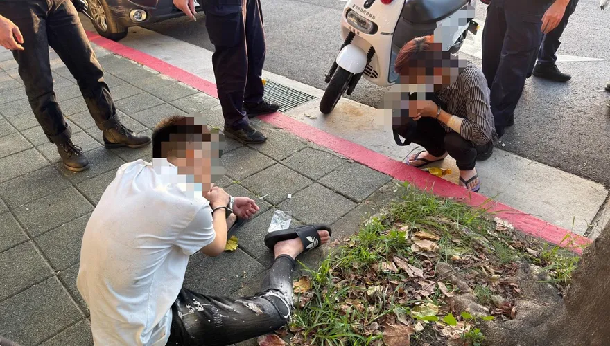 拒檢逃逸！內湖警逮通緝犯　查獲毒品+折疊刀