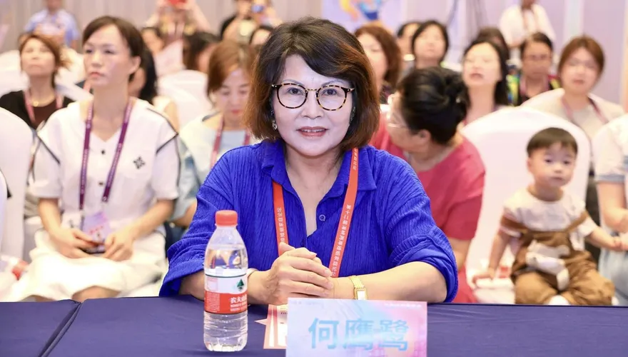 推崇陸領導人還批馬英九「最沒用」！國民黨開鍘陸配中常委何鷹鷺