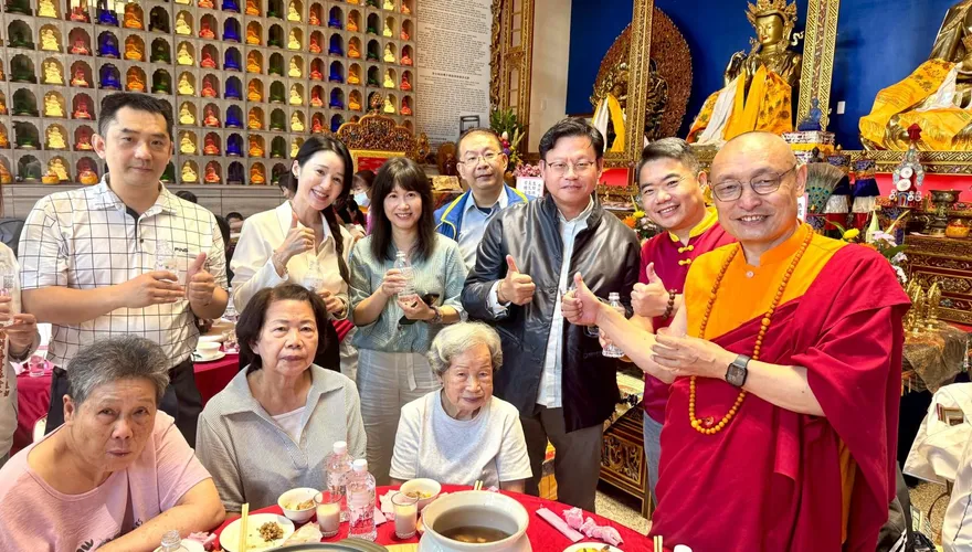 慈悲力量！誠蓮曲佩仁波切基金揭幕　愛心齋食計畫同步啟動