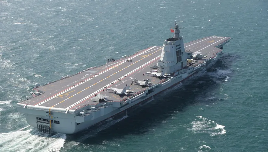 影/福建艦首實兵訓練曝殲-15DT彈射　「航母五件套」秀戰力