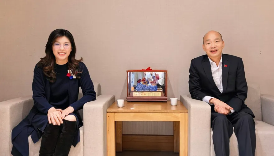 拜會韓國瑜進行黨務、時局交流　鄭麗文：與韓院長並肩作戰