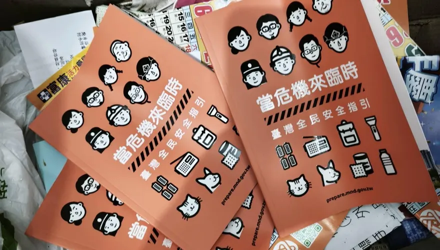 諷「安全指引」槓上林飛帆！謝寒冰：不是要萊爾校長親簽的垃圾