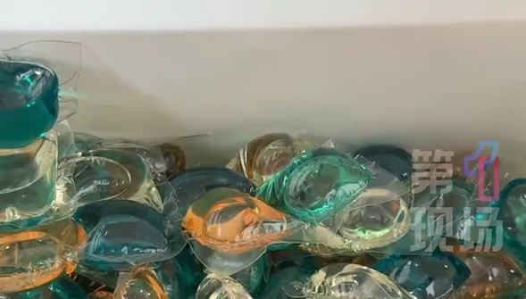 硬拆融黏洗衣膠囊！陸女角膜灼傷　「視力剩0.06」險失明