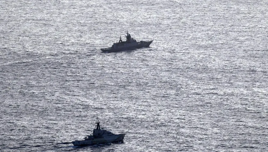 俄巡防艦、油輪航經英吉利海峽　英海軍派巡邏艦跟監攔截