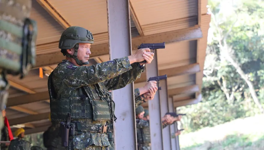 展現臨陣當先精神！陸軍79名高階將官參與戰技競賽