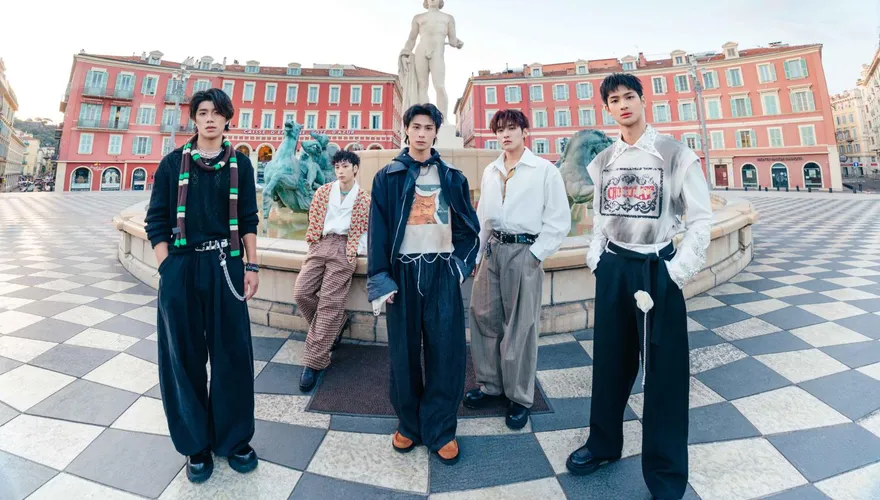 斥資500萬！男團FEniX重磅回歸　迷暈南法姐姐登百萬遊艇拍MV