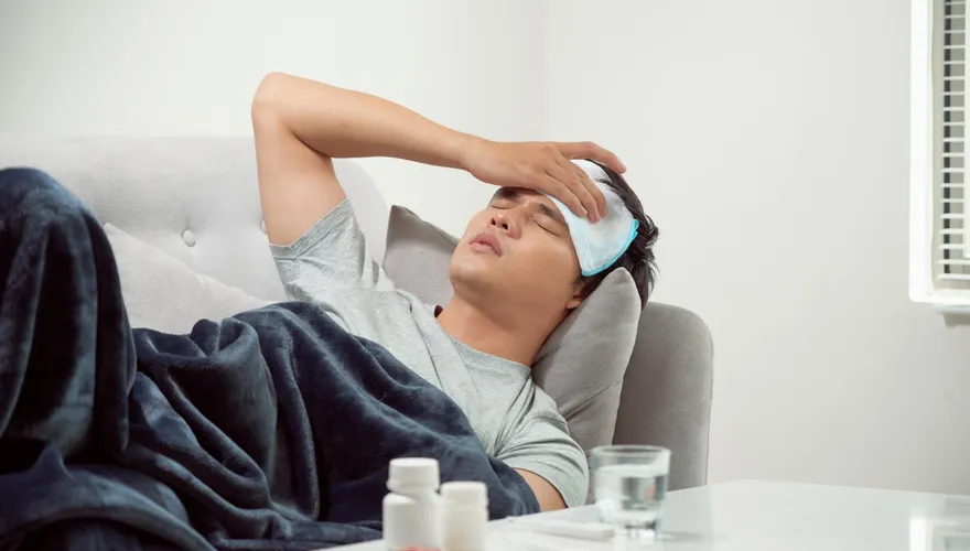 20歲男大生發燒2周當感冒　母親察覺有異「一查竟是急性血癌」