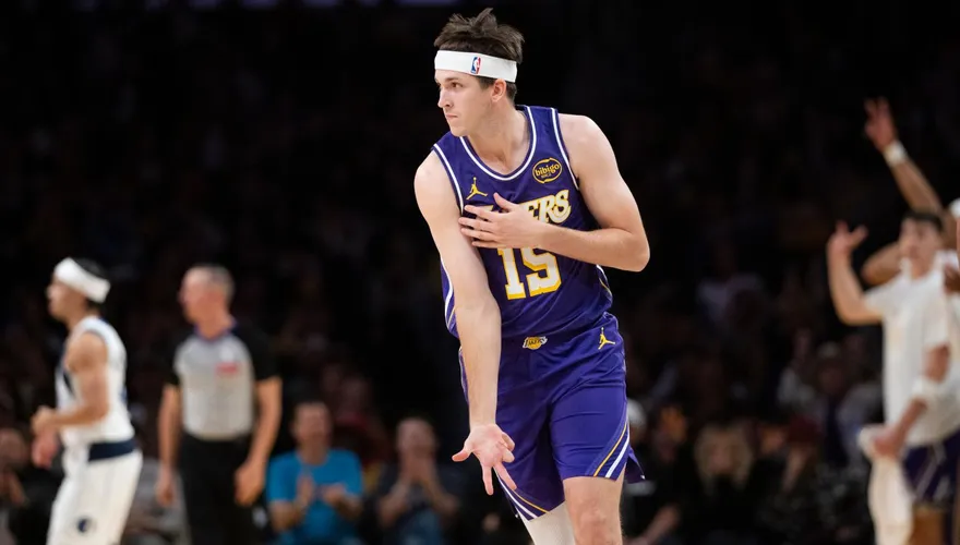NBA/AR創湖人隊史紀錄！獨行俠狀元刷新詹皇最年輕1里程碑