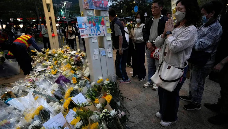 港宏福苑大火罹難人數攀升至151人、13人涉「誤殺罪」遭拘捕