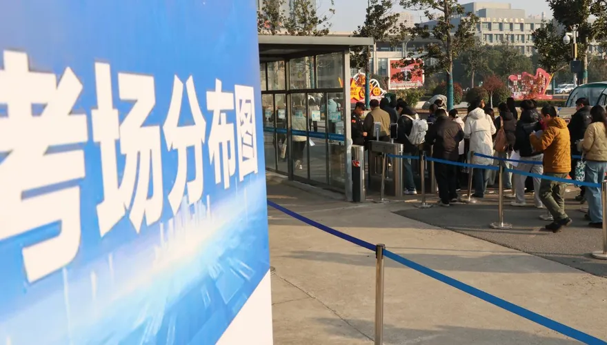 陸公職報考人數創新高　平均98人搶1名額