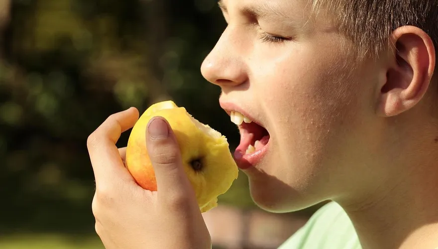 新研究！大腸癌竟與「幼年飲食」相關　醫：DNA被改變了