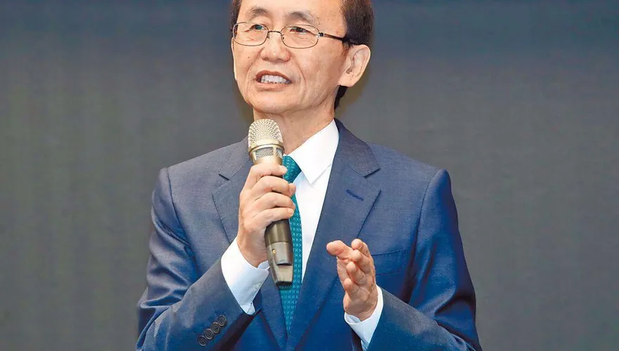 吳子嘉慘了！指控蘇貞昌靠疫苗「A了1億美金」　判賠90萬確定