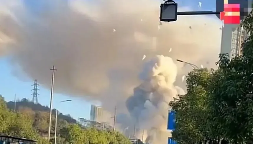 辦證卡關又爆炸...湖南爆竹店老闆舉報公職人員後飲農藥亡