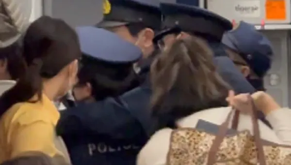 日本國門丟台灣人臉！他酒醉機上鬧　被趕下機全員歡呼