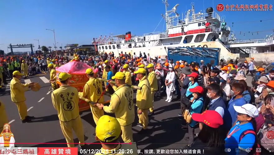 擠爆了！白沙屯媽祖高雄遶境首日　大批信徒虔誠迎接