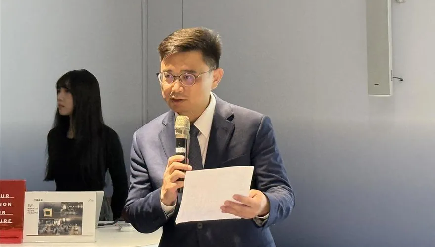 兒在校當眾脫褲！ 賴瑞隆稱「覺得好玩」網傻眼揭關鍵罵爆