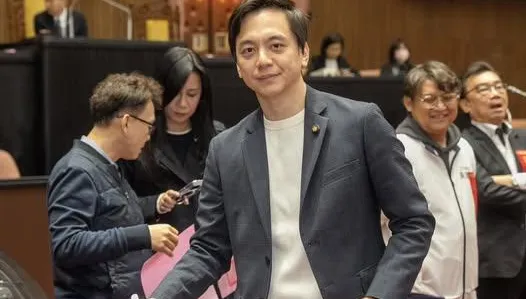 大罷免後政治僵局誰的錯？牛煦庭怒轟執政黨：一堆廉價謠言