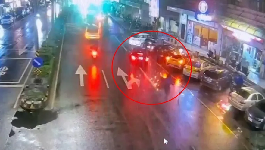 影/推開警衛自己被撞！基隆翁倒垃圾遇毒駕慘死車底