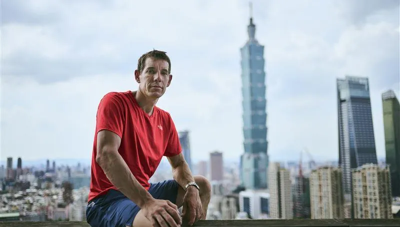 Google台灣員工熱情應援　霍諾德驚：這層很瘋狂！