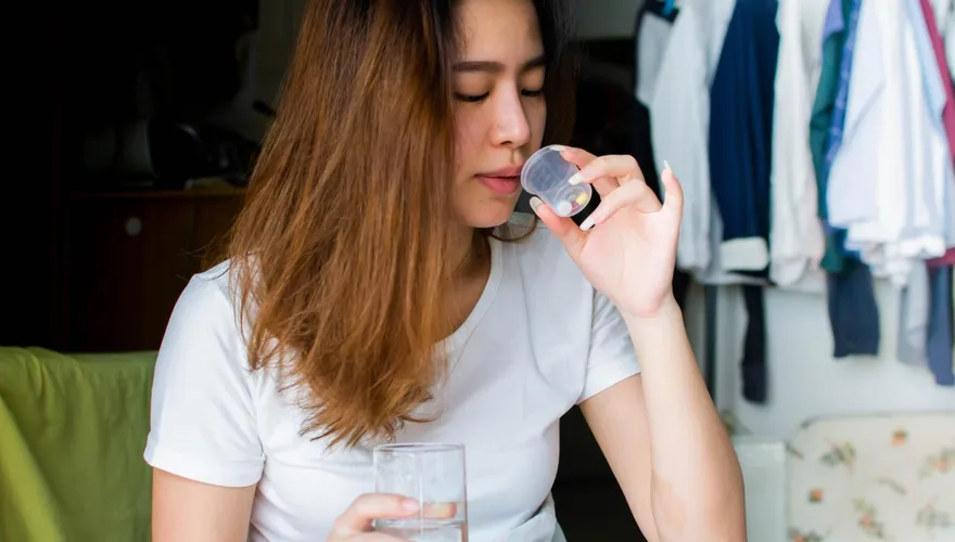 「感冒症狀一出現就吃藥」更快好？醫：不影響病程